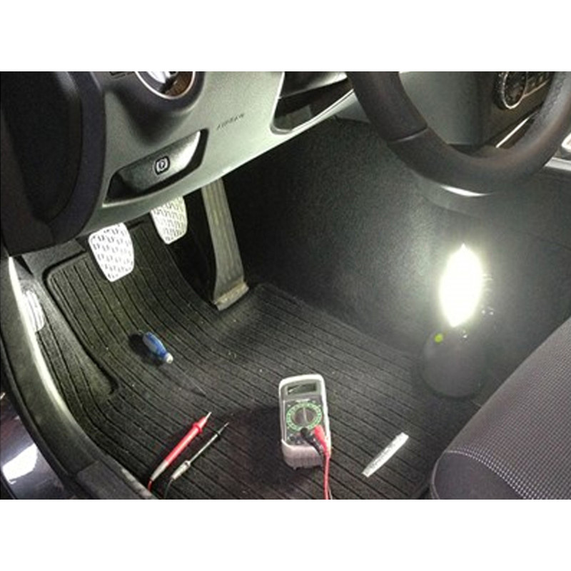 Mobil LED arbjdslampe m/magnetfod samt indbygget advarselsblink