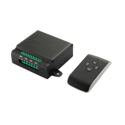 Fjernbetjent relæ-box 4ch. 2x20A + 2x10A. 11-15v. inkl fjernbetjening