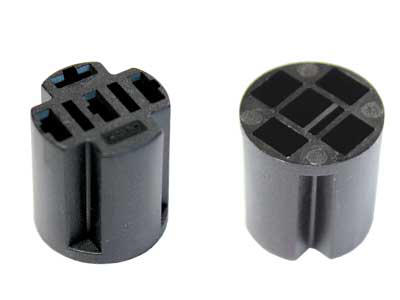 Stikhus i nylon. passer til rund afbrydere. Ø20mm. 4 x 4.8mm hun spadestik tilgang. Max 2mm² lednings tykkelse