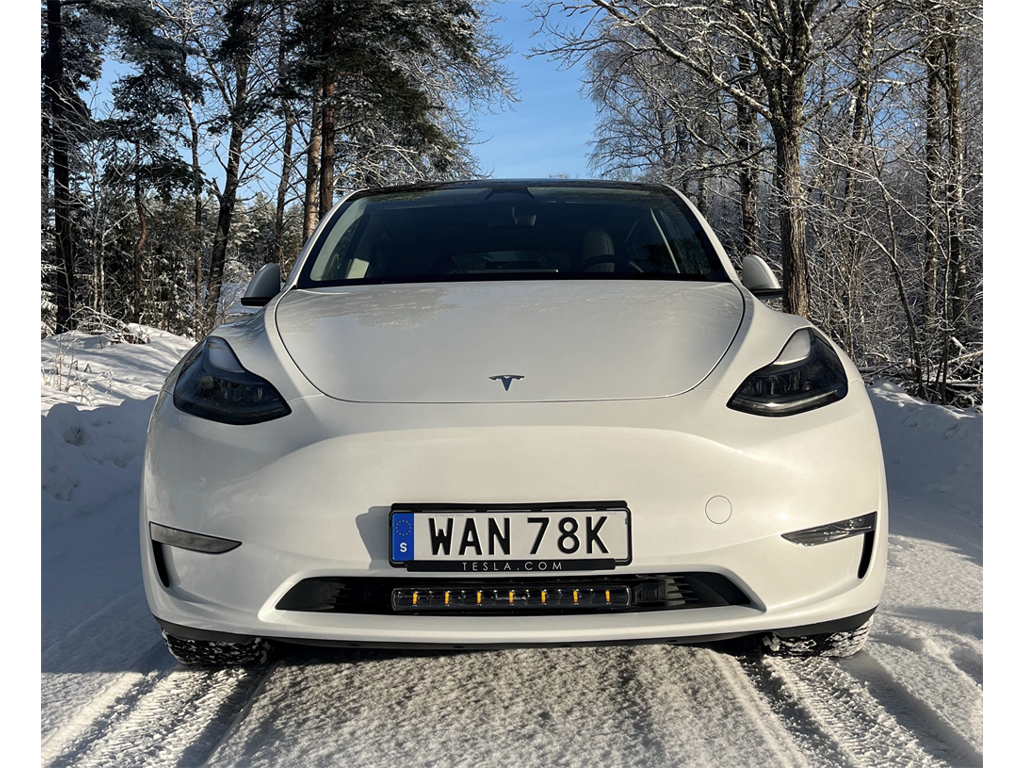 NEAT Smart Mount. Tesla Model Y 2020+. Super Captain One 600 Double Ref.